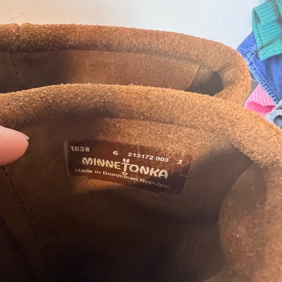 Minnetonka 1638 Women's US Size 9 Calf High Moccasin Brown Suede 3‎ Fringe Boots - Picture 7 of 7